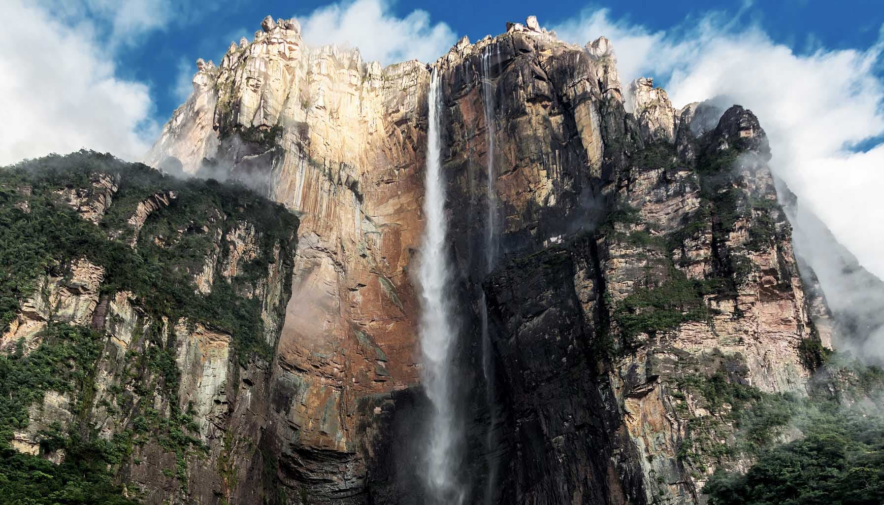 Chiêm ngưỡng 03 thác nước tự nhiên cao nhất thế giới