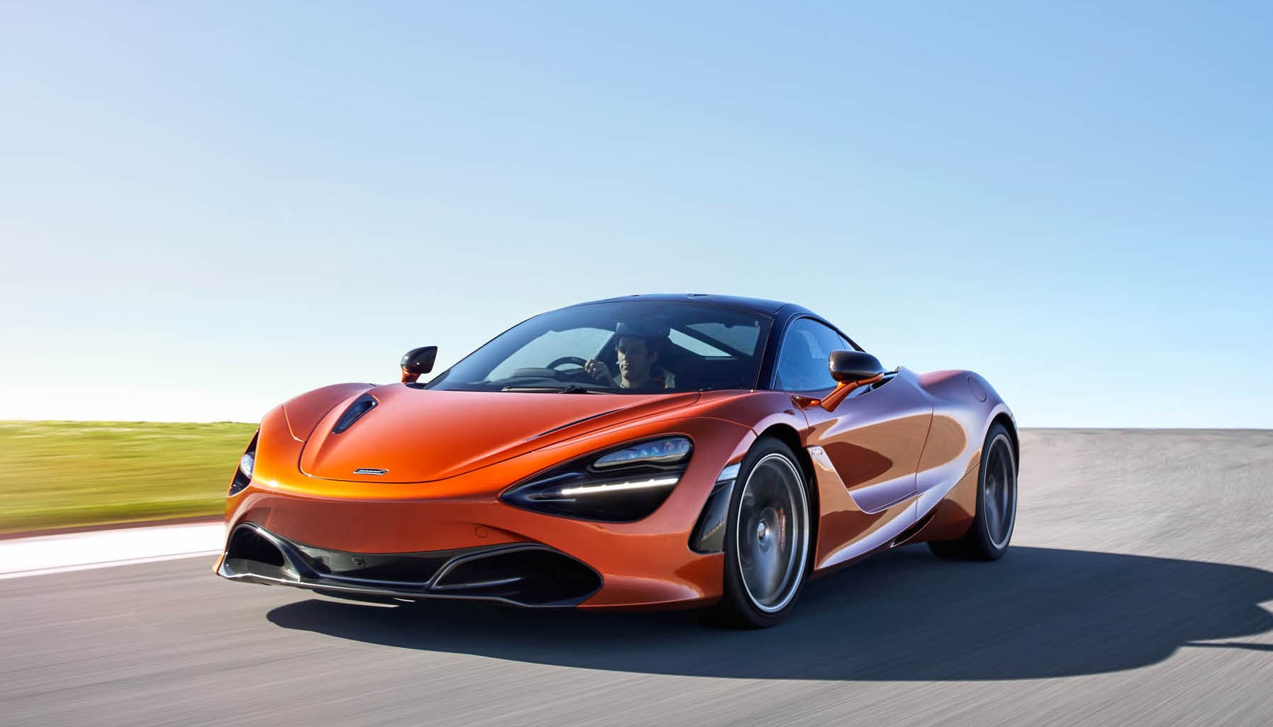 McLaren 720S – Chiếc siêu xe được mong đợi nhất năm 2017