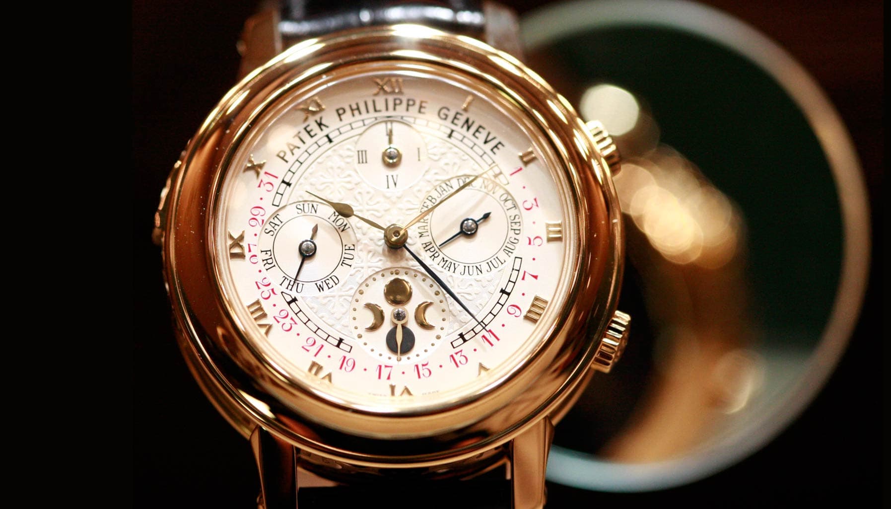 Đồng hồ cổ – Những "cỗ máy thời gian" triệu đô
