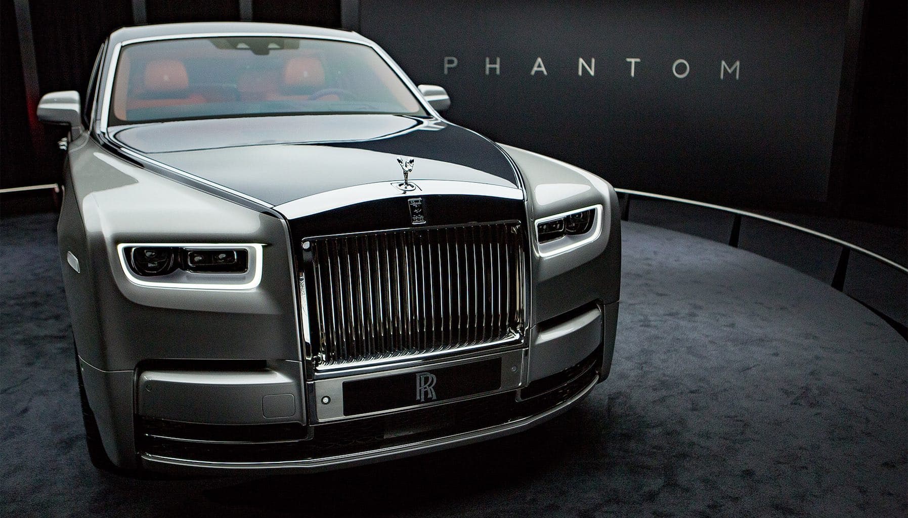 Rolls-Royce Phantom 2018: Nâng khái niệm siêu sang lên tầm cao mới