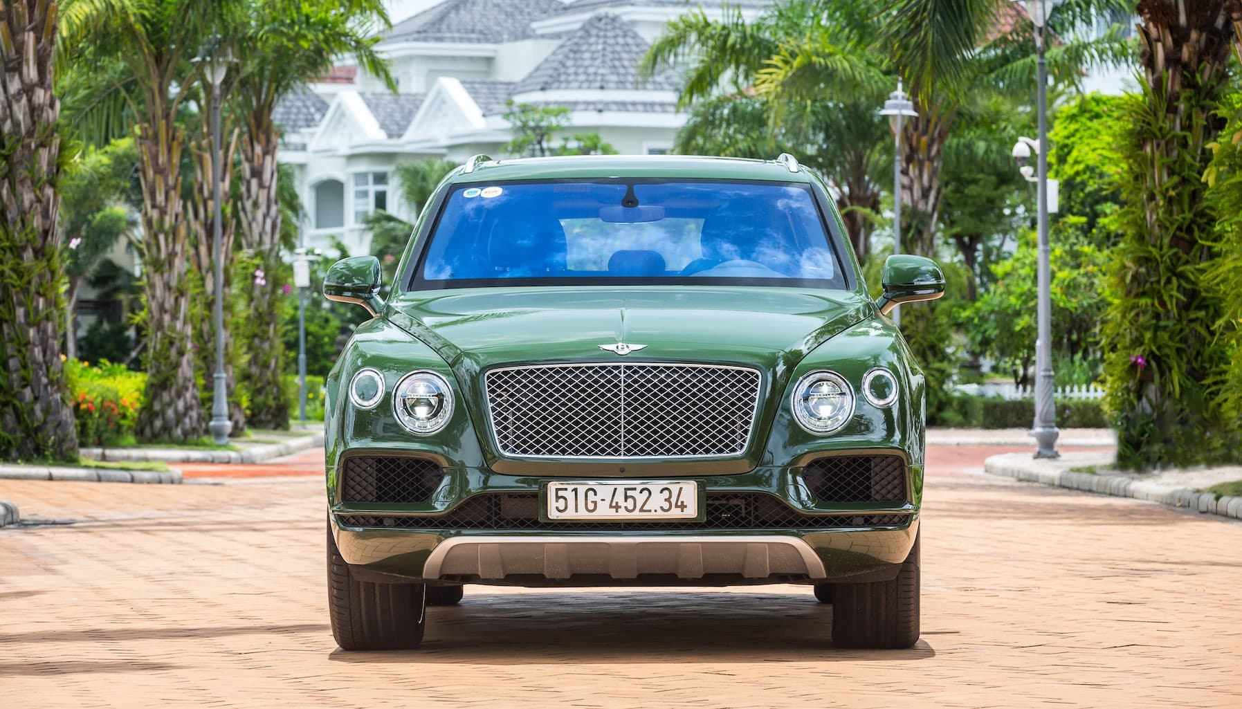 Chiêm ngưỡng chiếc Bentley Bentayga "độc nhất vô nhị" dành cho đại gia Việt