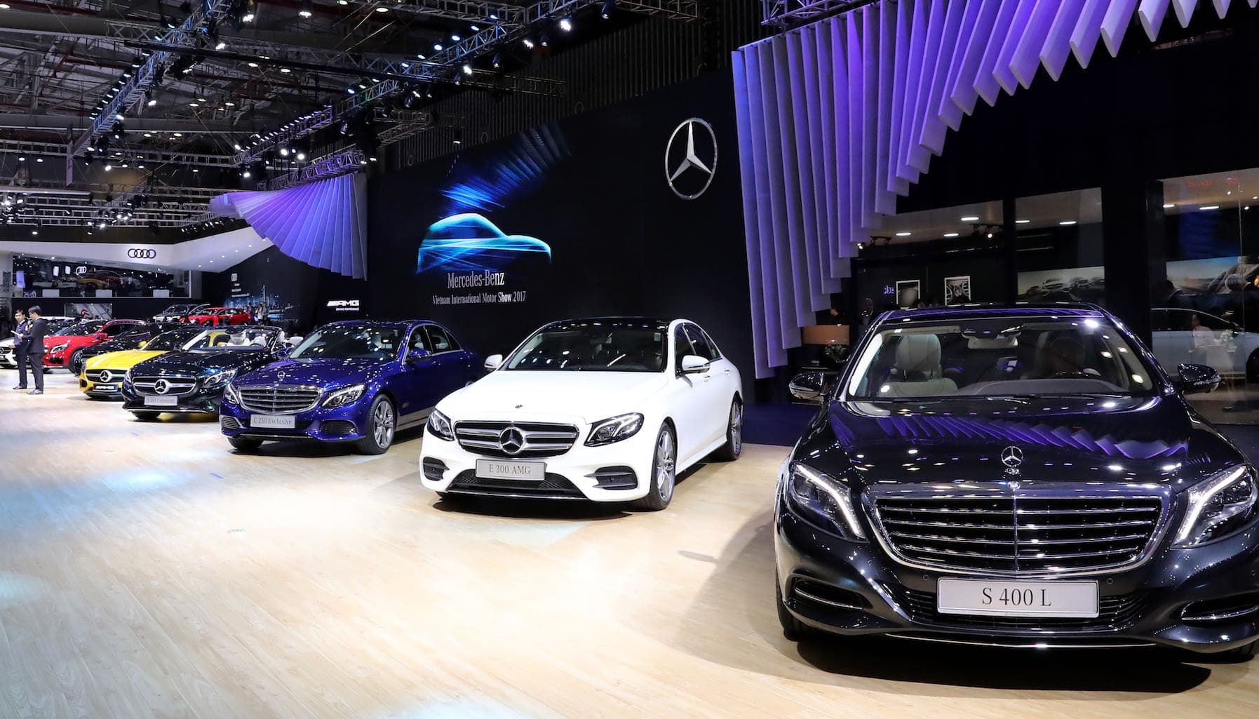 Cận cảnh dàn xế hộp tiền tỉ của Mercedes-Benz tại Triển lãm Ô tô Quốc tế Việt Nam 2017