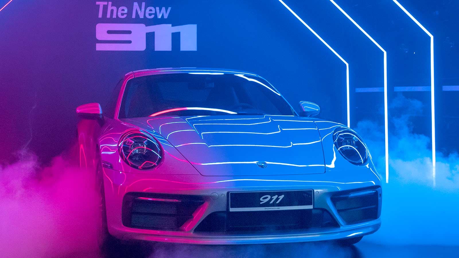 "Cỗ máy kinh điển" Porsche 911 chính thức ra mắt tại Việt Nam