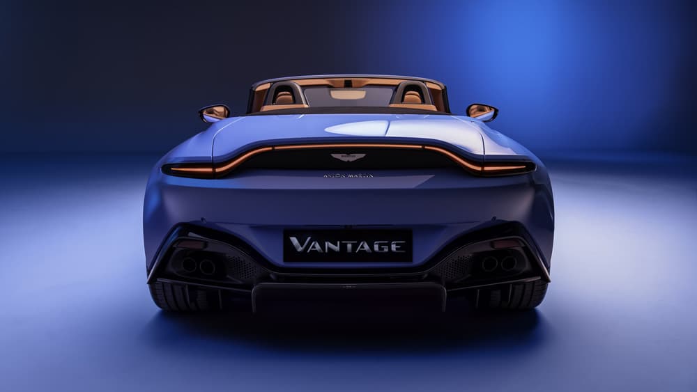 Aston Martin Vantage Roadster mui trần phong cách chính thức ra mắt trong năm nay