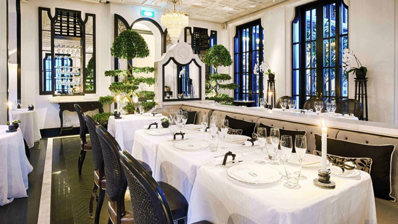 Tiệc rượu thượng hạng chỉ dành cho 24 thực khách tại nhà hàng fine-dining Pháp