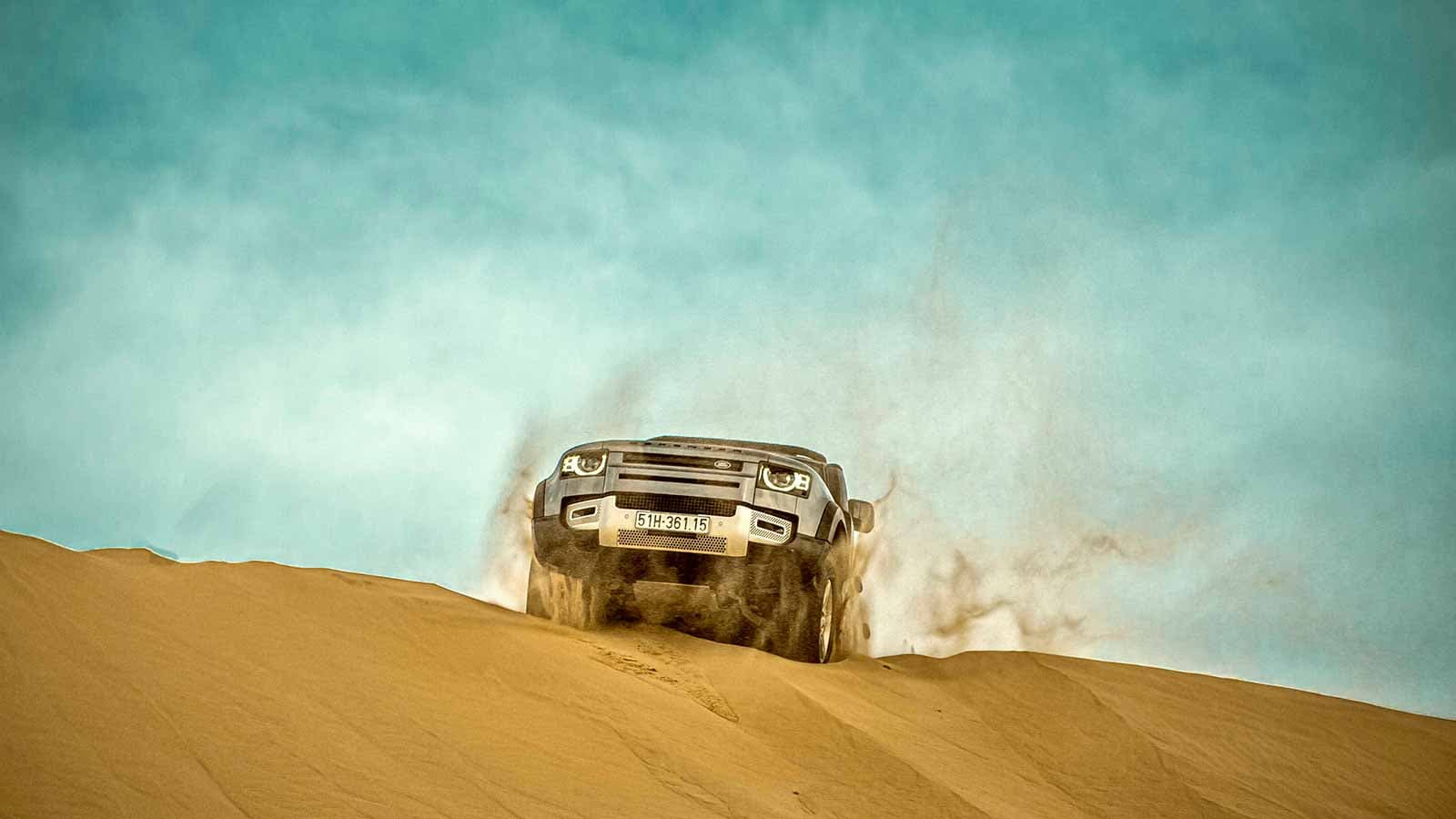 Biên tập viên Robb Report trải nghiệm “huyền thoại xe địa hình” Land Rover Defender