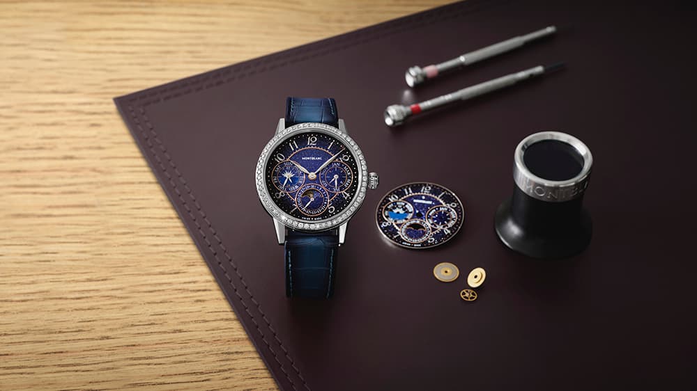 Chiêm ngưỡng đồng hồ lịch vạn niên phiên bản giới hạn của Montblanc có giá 35.000 USD