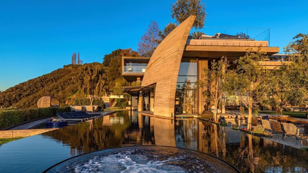 Tỷ phú “bí ẩn” chi 83 triệu USD cho một dinh thự sang trọng tại Los Angeles