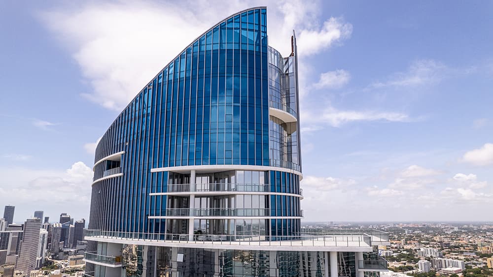 Căn penthouse 5,2 triệu USD tại Miami sở hữu bãi đỗ taxi bay