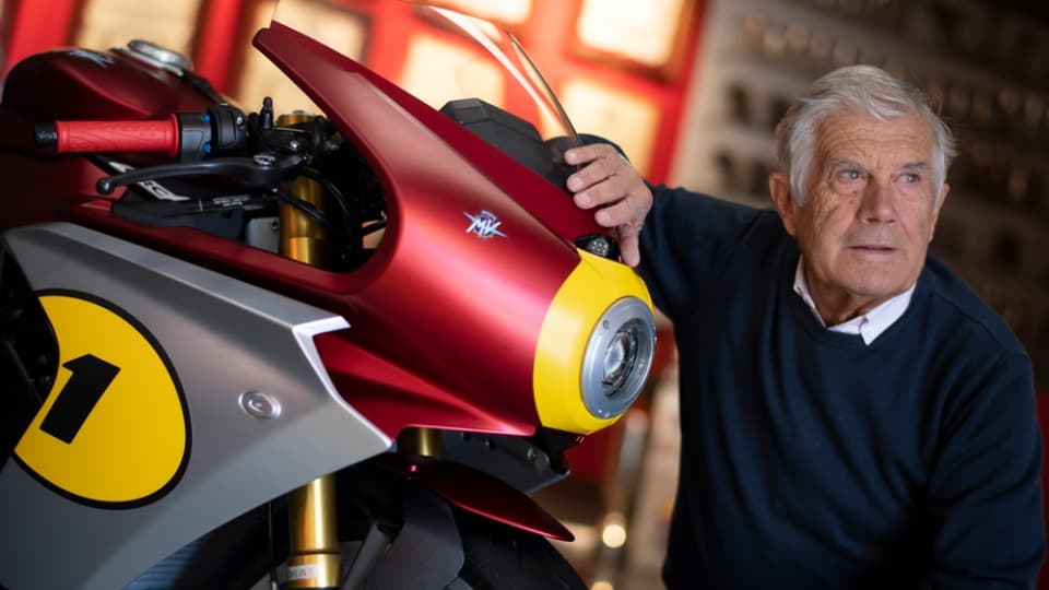 MV Agusta ra mắt mẫu mô-tô Superveloce Ago để tôn vinh huyền thoại Giacomo Agostini