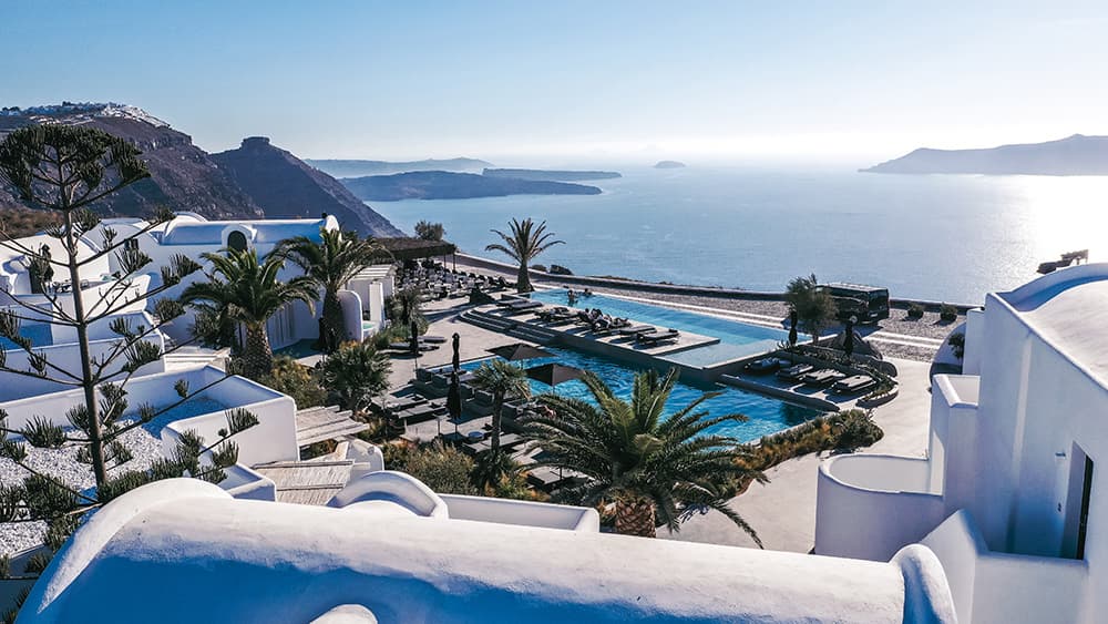 Nobu khai trương nhà hàng và khách sạn boutique đầu tiên tại Santorini, Hy Lạp