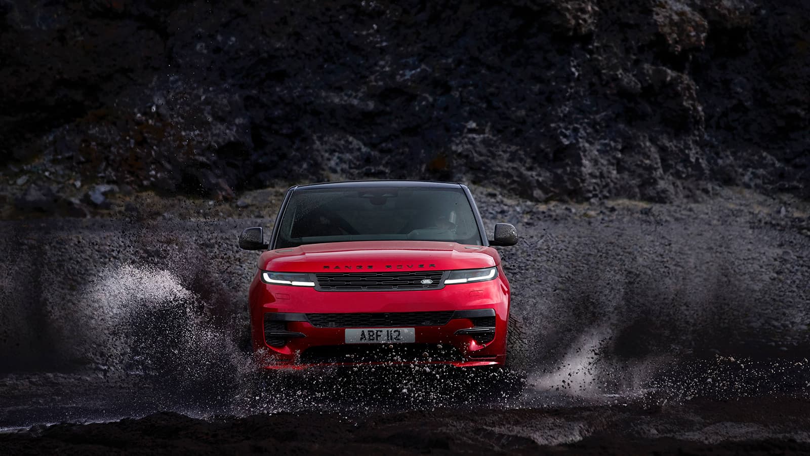 Range Rover Sport Mới chính thức ra mắt: giá khởi điểm gần 7 tỷ tại Việt Nam