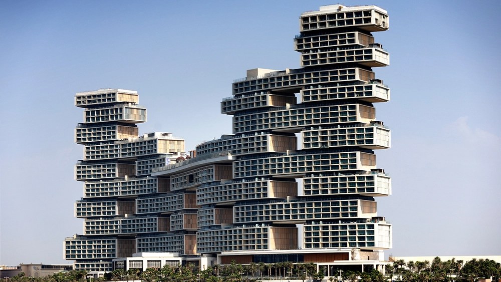 Chiêm ngưỡng kiến trúc độc đáo của khách sạn lớn nhất Dubai