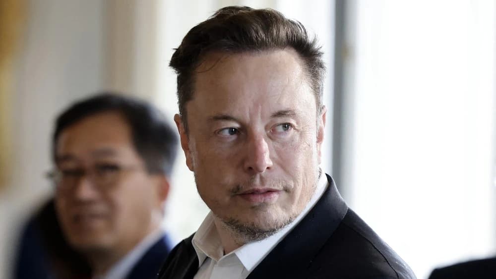 Elon Musk trở lại ngôi vương người giàu nhất hành tinh